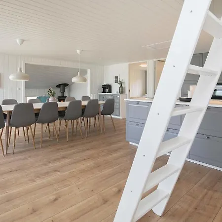 12 Person Holiday In